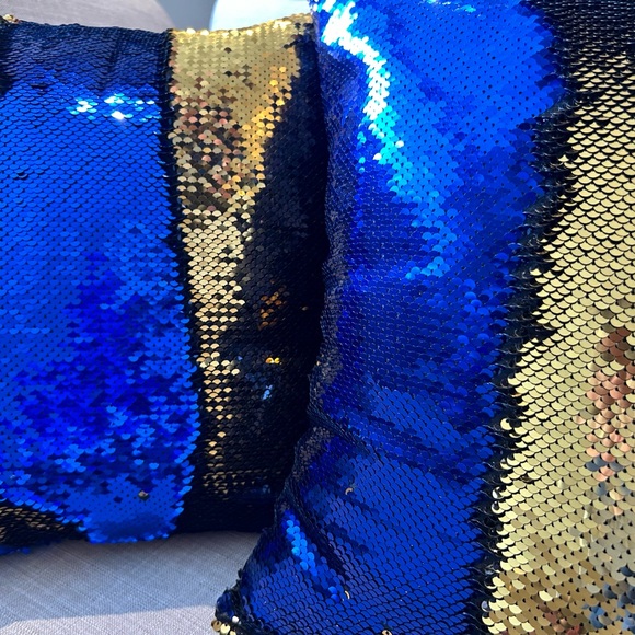 Navy Blue and Gold Sequin / Flip Decor Accent Pillow Covers and Inserts - Picture 3 of 4
